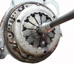 クラッチディスクセンター出し