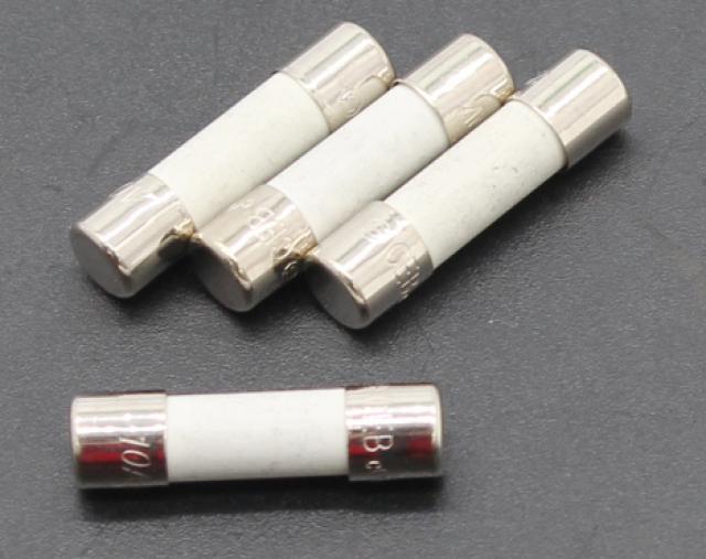 ※ヒューズ(4個入り)